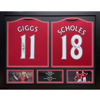 Legendy zarámovaný dres Giggs and Scholes 2019-2020 Signed Shirts (Dual Framed)
