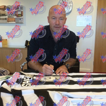 Legendy zarámovaný dres Newcastle United FC 1994 Shearer Signed Shirt (Framed)