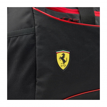 Ferrari sportovní taška Gym Bag black official red F1 Team 2023