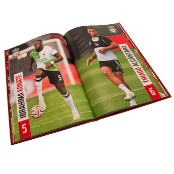FC Liverpool kniha Annual 2024 (English)