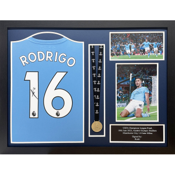 Legendy zarámovaný dres Manchester City FC 2021-2022 Rodri Signed Shirt & Medal (Framed)