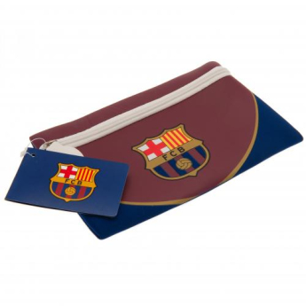 FC Barcelona penál na tužky swerve