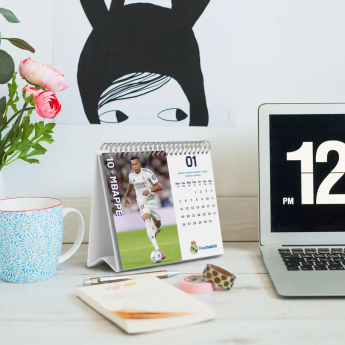 Real Madrid stolní kalendář 2026