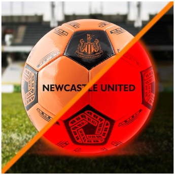 Newcastle United míč LED Glow Football