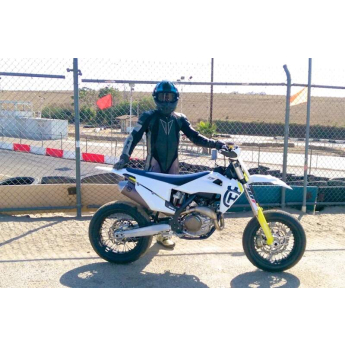 Modely aut a motorek model 1/12 Husqvarna FS 450 Supermoto