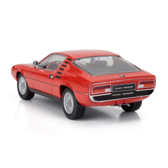 Modely aut a motorek model 1/18 Alfa Romeo Montreal 1970 red