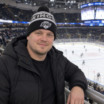 Los Angeles Kings zimní čepice NHL Pom Wordmark