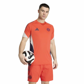 Bayern Mnichov tréninkový pánský dres red